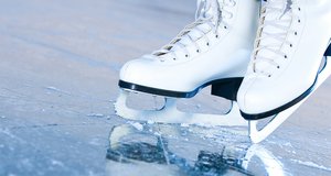 Испытание коньками или первый выход на лед: польза, опасности, рекомендации и предостережения