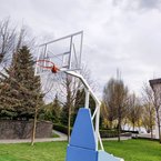 Баскетбольная стойка для уличной площадки