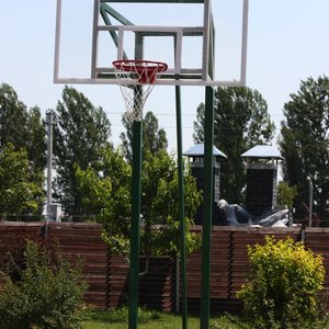 Комплект баскетбольний: стійка, щит, кошик і сітка