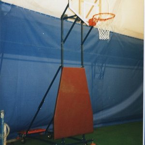 Баскетбольна стійка стрітбольний розбірна, пересувна на колесах