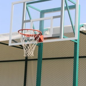 Баскетбольная стойка на двух опорах
